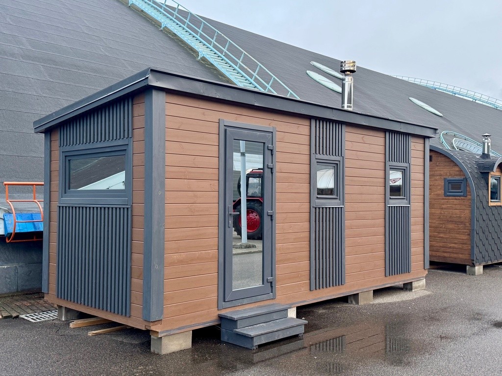 дачный дом размером 6х2,5х3 м